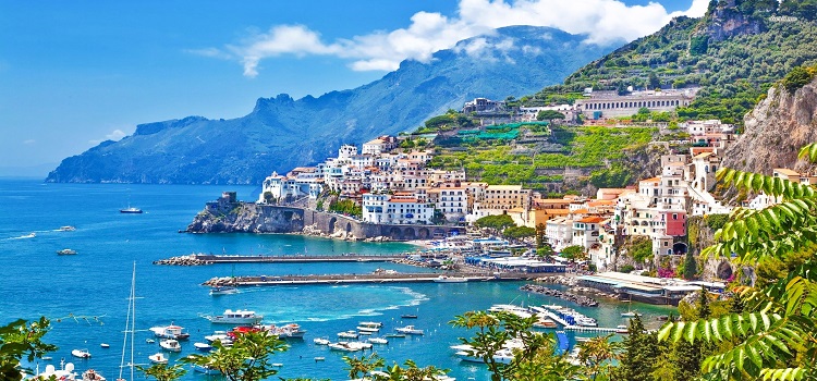 bay of amalfi coast